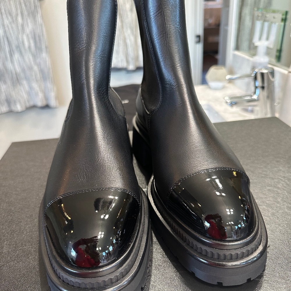 Chanel lug sole boots new 2023 size 39.5 short boots